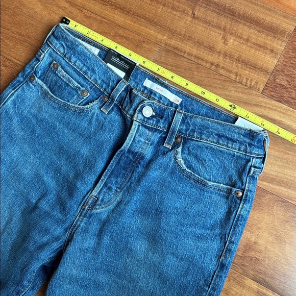 NWT Levi’s - Picture 6 of 15